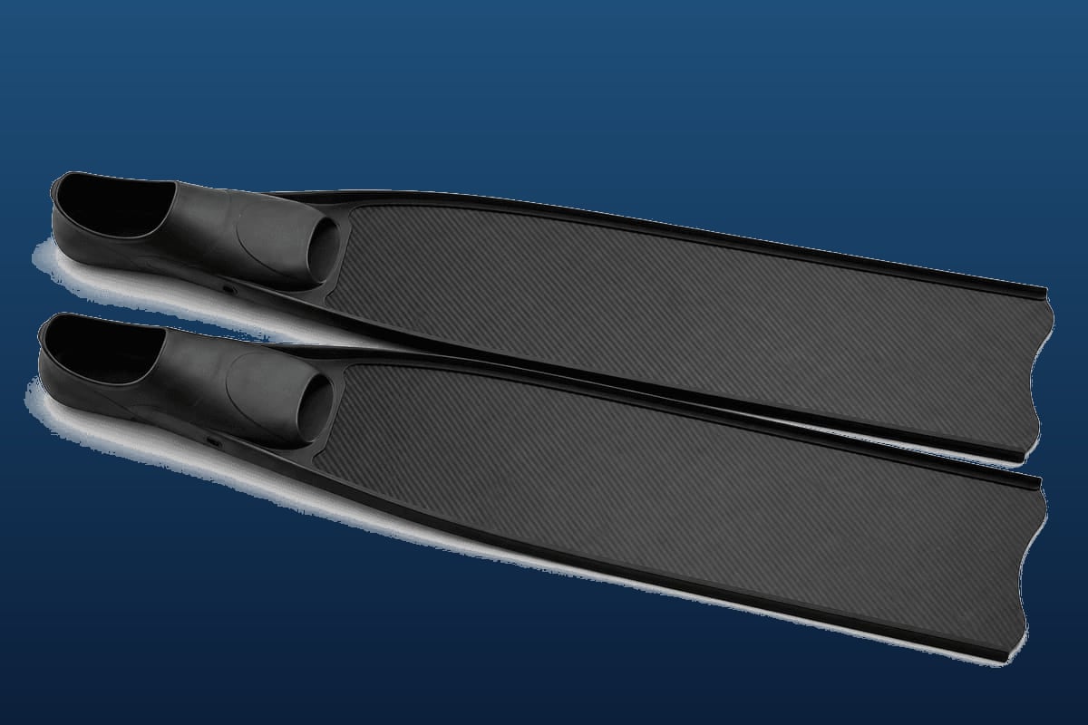 Best Freediving Fins in 2026: Carbon vs Plastic